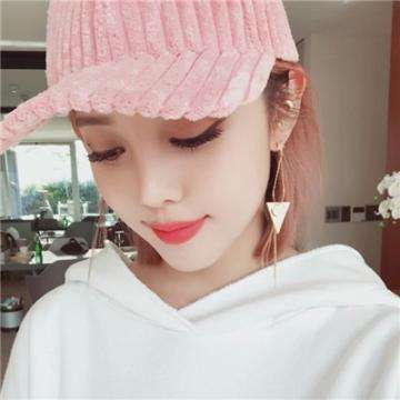 杨千嬅：岁月如歌，我不再需要“烈女”的勇丨专访