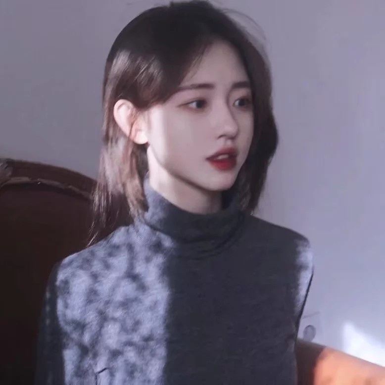 巩俐30年前旧照曝光 清纯甜美气质出众