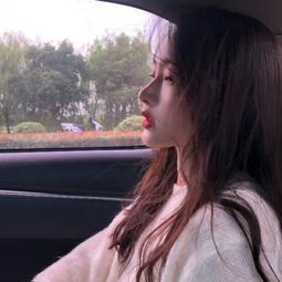 俄乌战场惊现持枪机器人：身高180cm、体重80公斤、负重20公斤，可AI评估战场并侦察射击