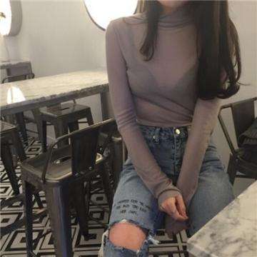 TCL中环非独立董事张长旭离任,年龄51岁在公司董事和高管中排4/10,薪酬92万元