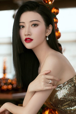美军称“林肯”号航母有人员受伤